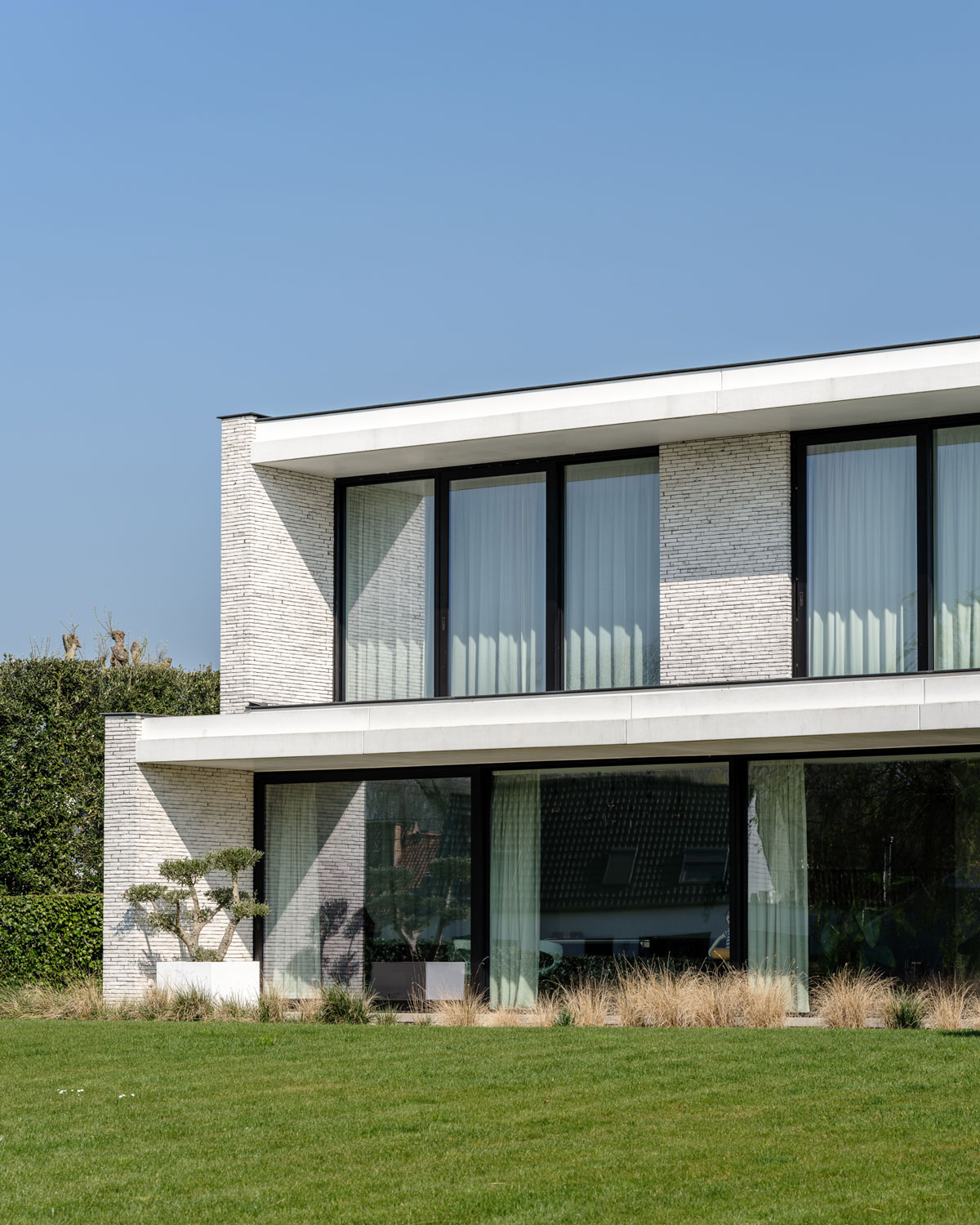 Moderne villa aan het water in Drongen